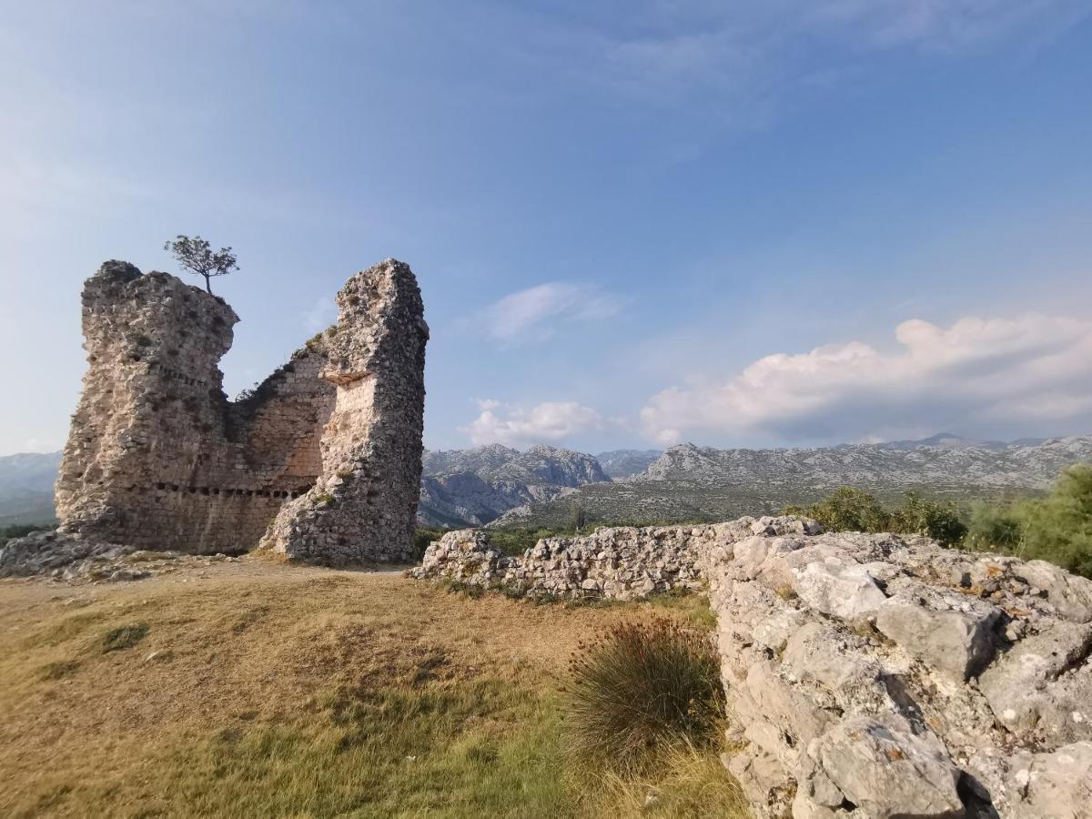 Old Town Paklenica Apartment Стариград-Пакленица Екстериор снимка