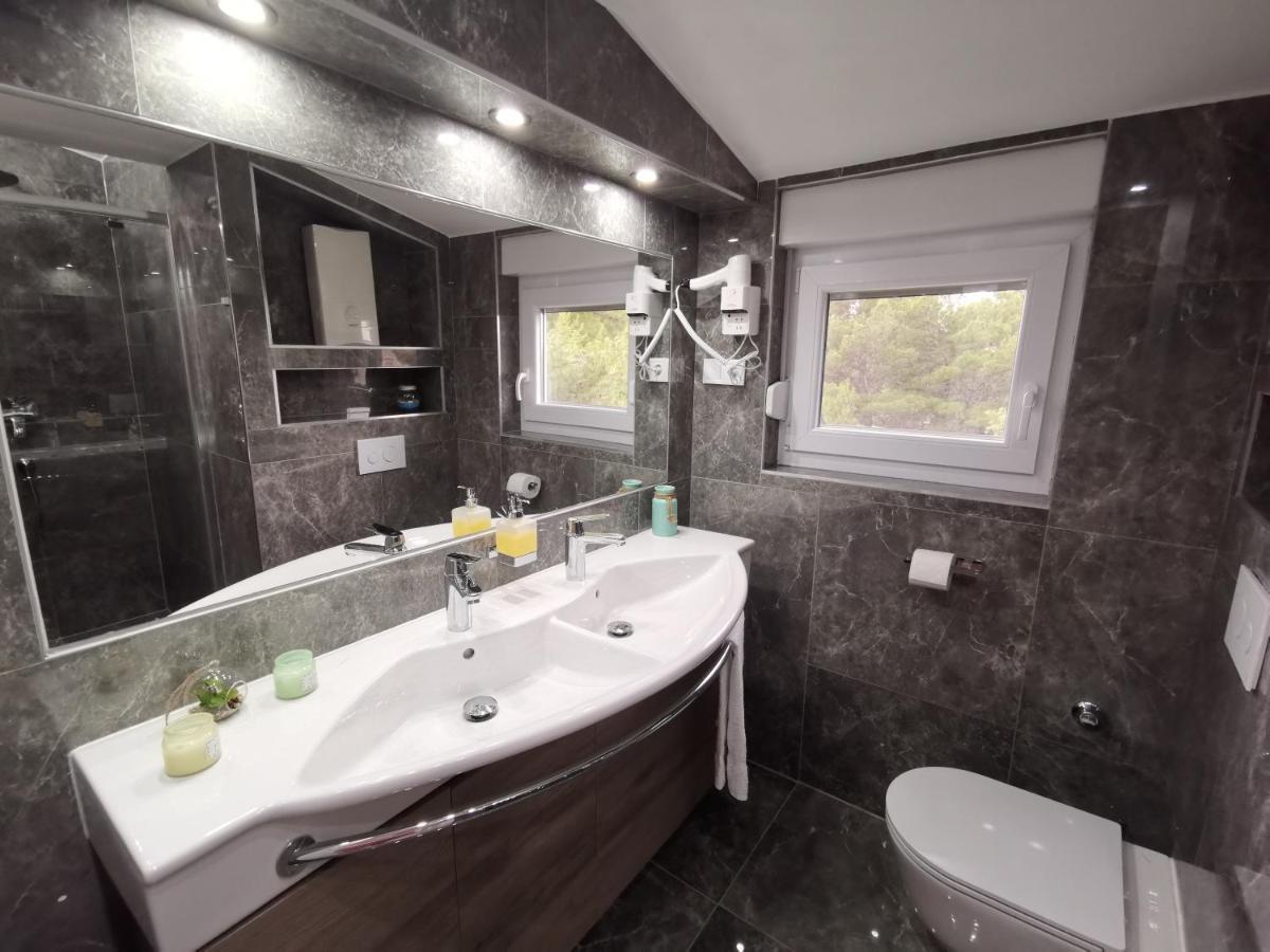 Old Town Paklenica Apartment Стариград-Пакленица Екстериор снимка